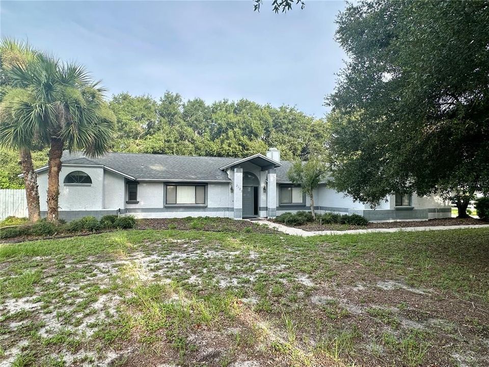 最近租的: $2,700 (4 贝兹, 3 浴室, 2800 平方英尺)