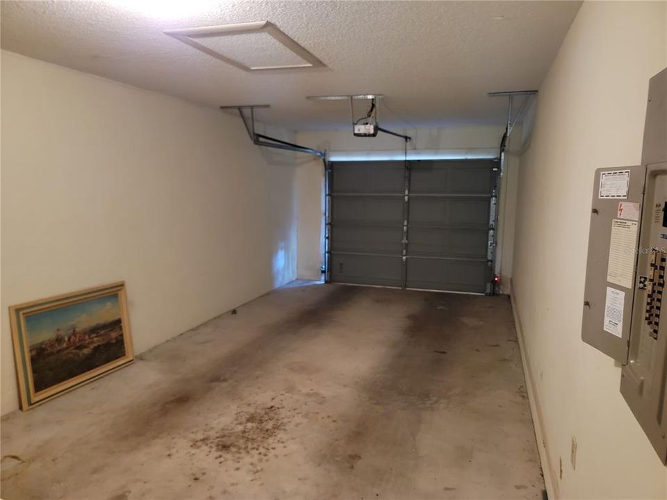 For Sale: $129,000 (2 beds, 2 baths, 1179 Square Feet)