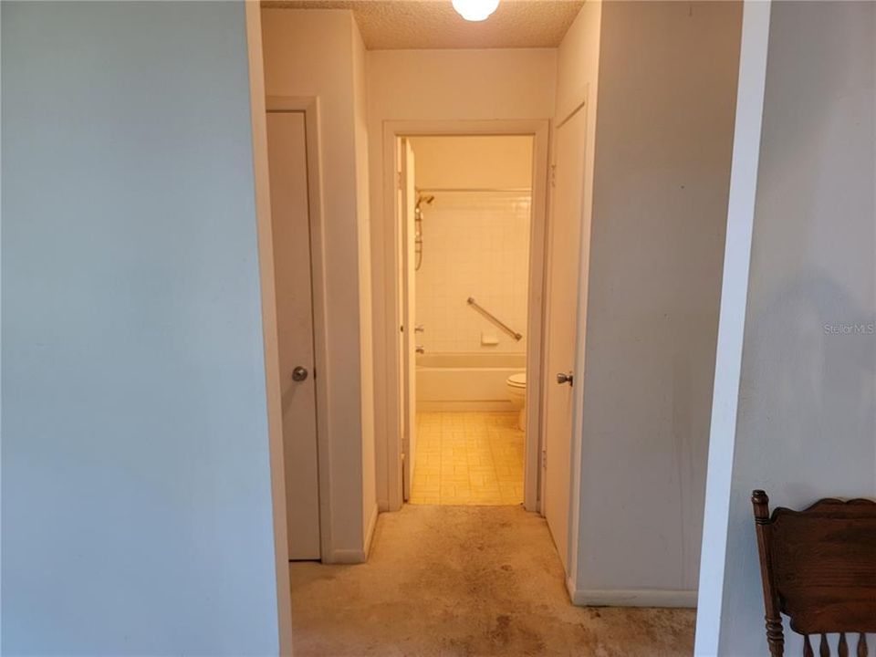 For Sale: $129,000 (2 beds, 2 baths, 1179 Square Feet)