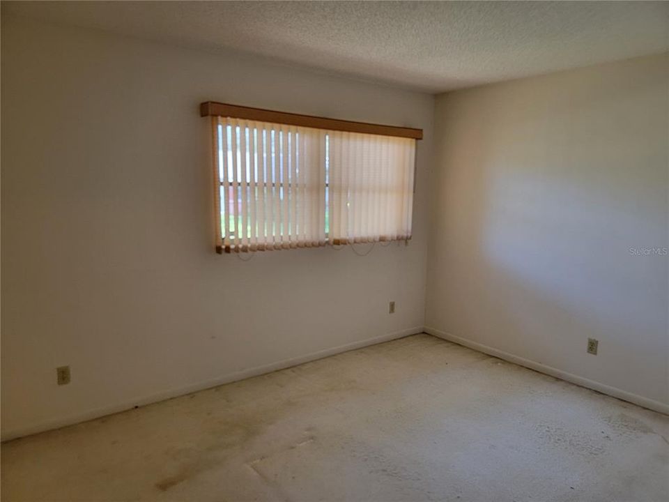 For Sale: $129,000 (2 beds, 2 baths, 1179 Square Feet)