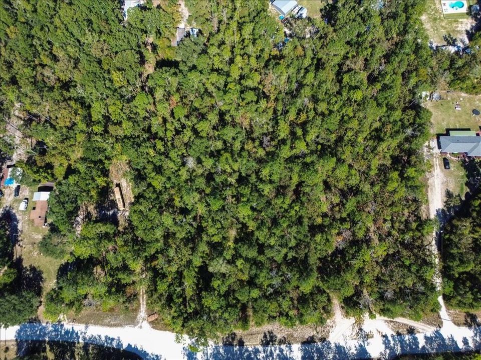 待售: $40,000 (0.92 acres)