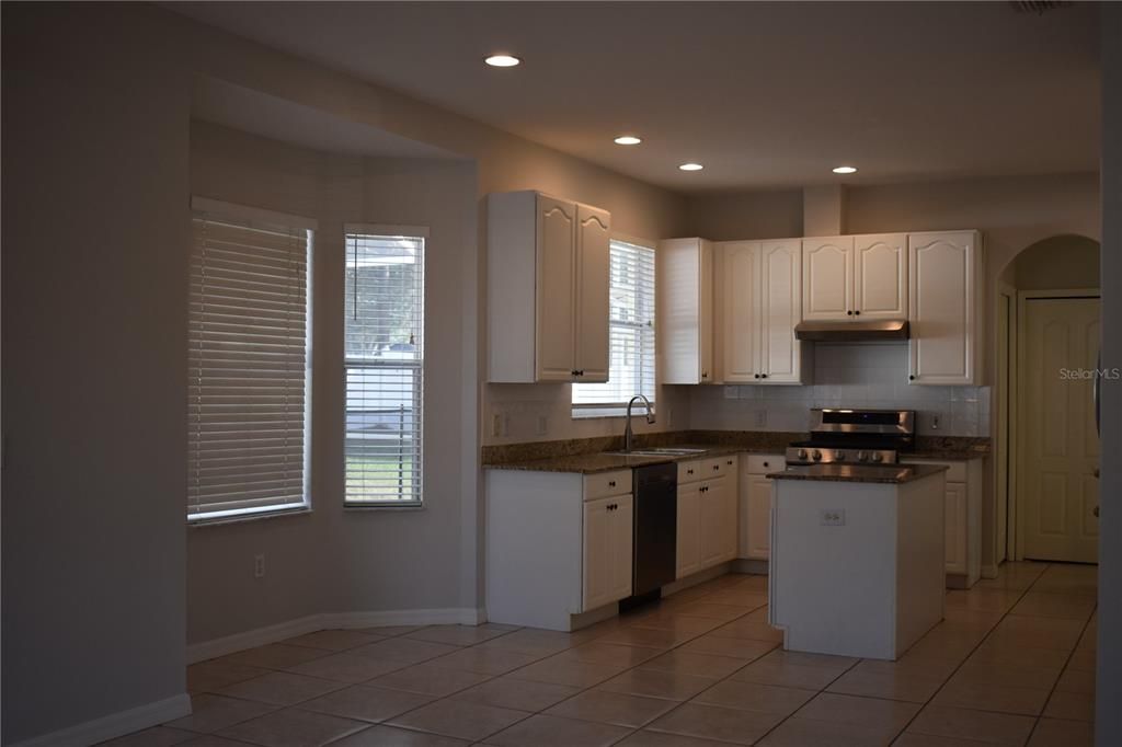 For Rent: $3,400 (4 beds, 2 baths, 2593 Square Feet)