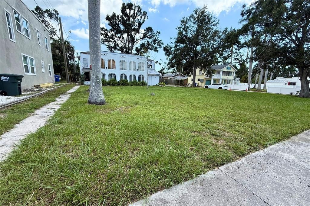 待售: $385,000 (4 贝兹, 0 浴室, 2382 平方英尺)