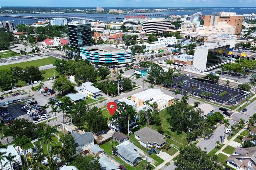 待售: $385,000 (4 贝兹, 0 浴室, 2382 平方英尺)