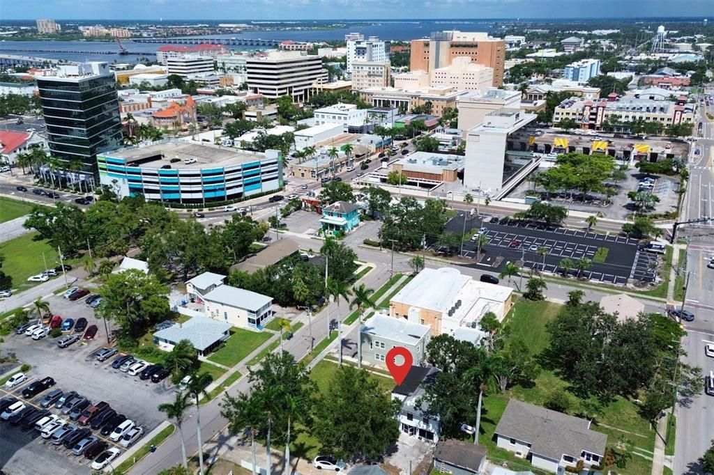 待售: $385,000 (4 贝兹, 0 浴室, 2382 平方英尺)