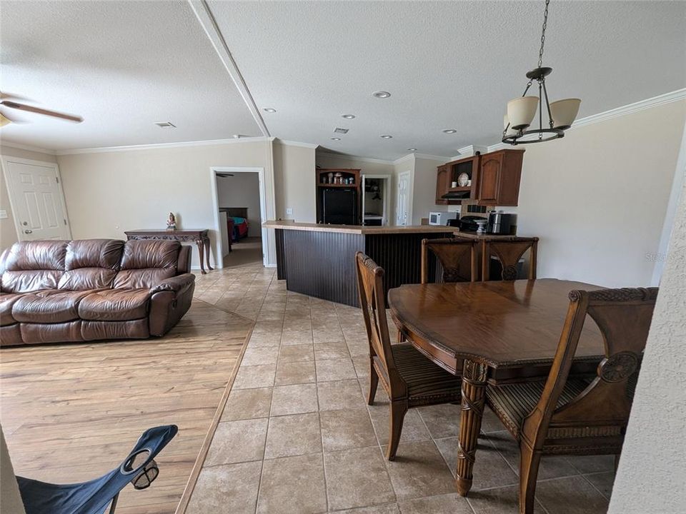 For Sale: $695,000 (3 beds, 2 baths, 1512 Square Feet)