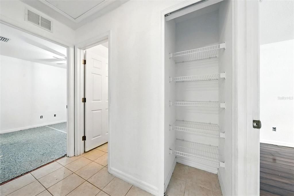 For Sale: $257,900 (4 beds, 2 baths, 1476 Square Feet)