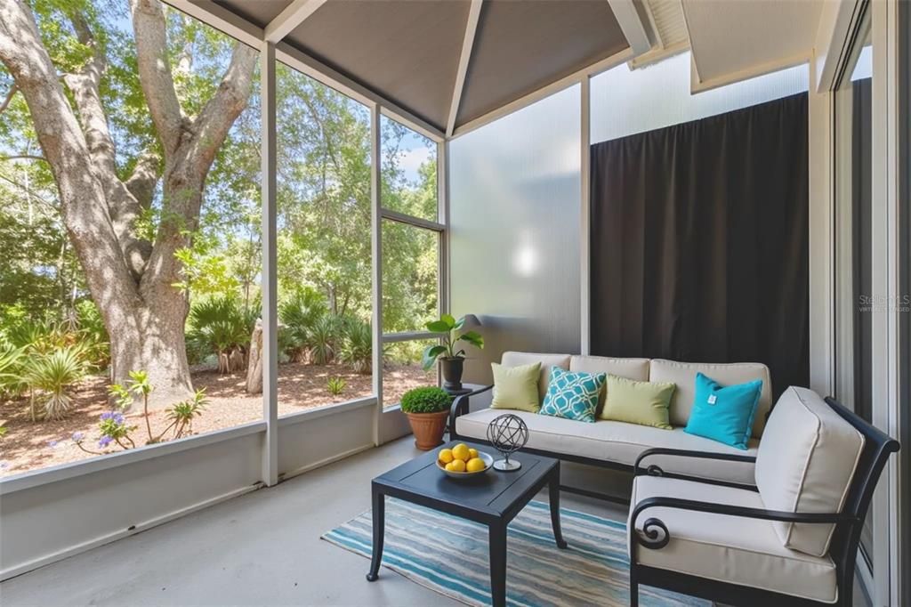 For Sale: $259,900 (2 beds, 2 baths, 1574 Square Feet)