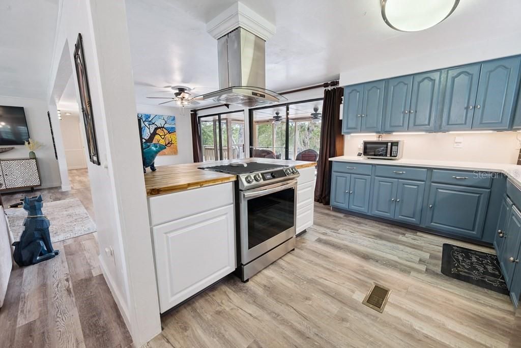 待售: $585,000 (3 贝兹, 2 浴室, 2297 平方英尺)