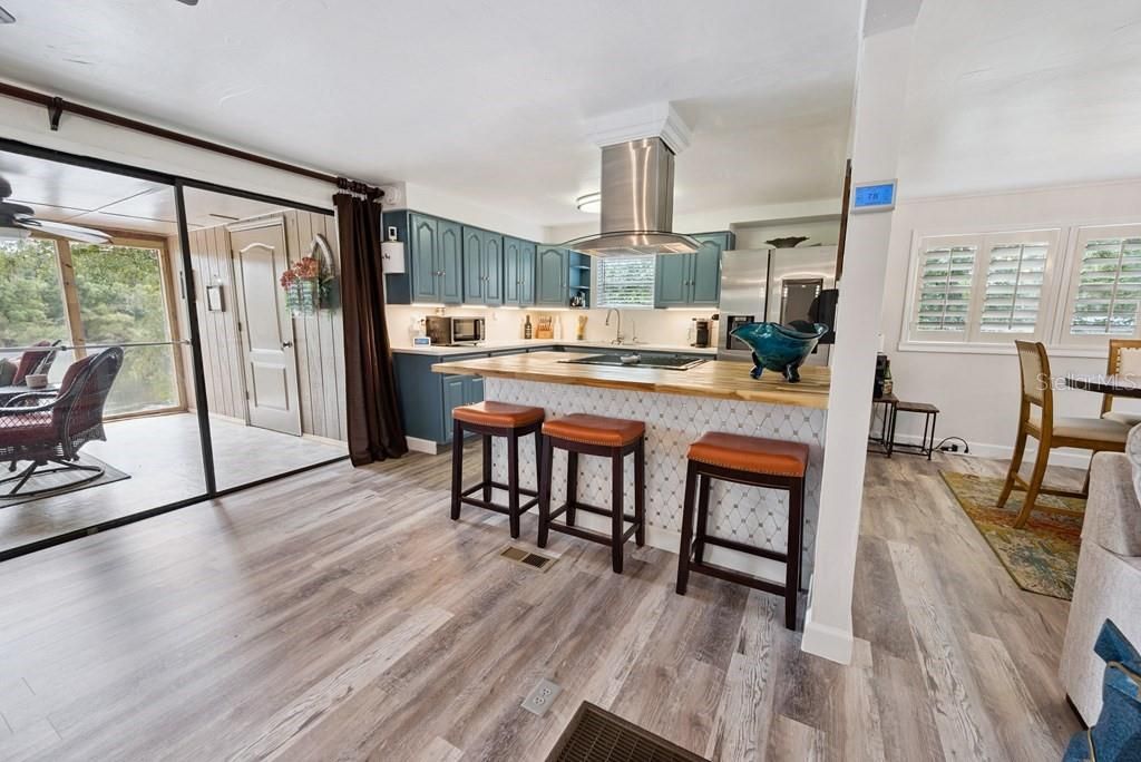 待售: $585,000 (3 贝兹, 2 浴室, 2297 平方英尺)