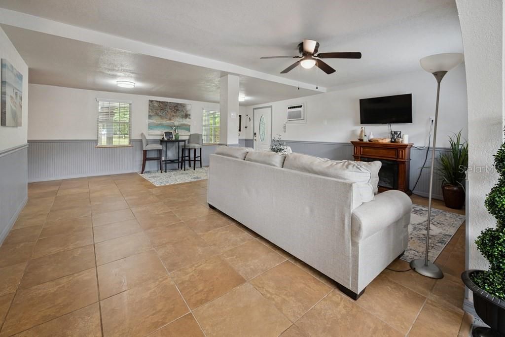 待售: $585,000 (3 贝兹, 2 浴室, 2297 平方英尺)