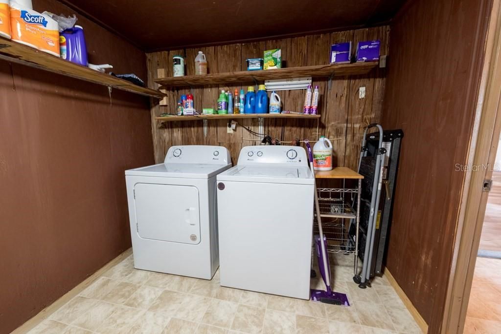 待售: $585,000 (3 贝兹, 2 浴室, 2297 平方英尺)