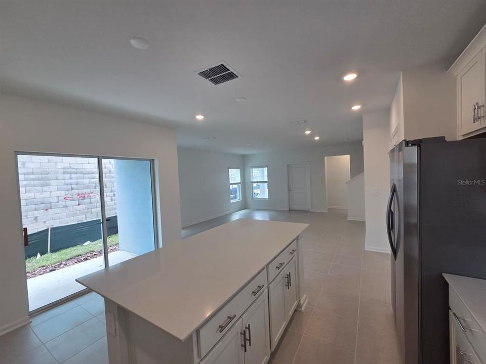 В аренду: $2,500 (3 спален, 2 ванн, 1647 Квадратных фут)