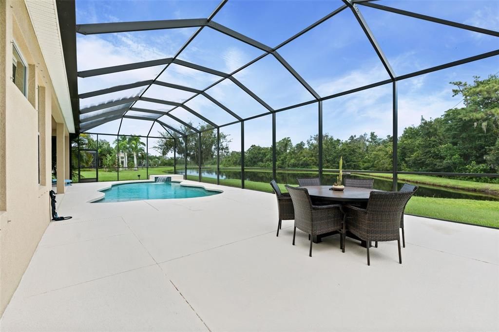 Под контрактом: $899,900 (4 спален, 3 ванн, 3120 Квадратных фут)