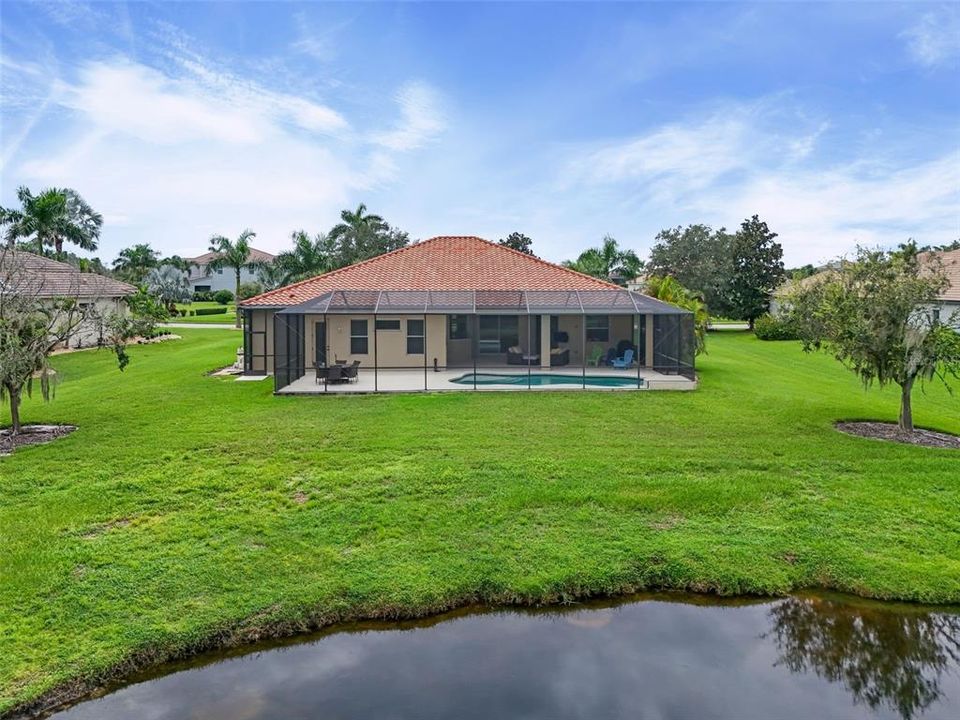 Под контрактом: $899,900 (4 спален, 3 ванн, 3120 Квадратных фут)