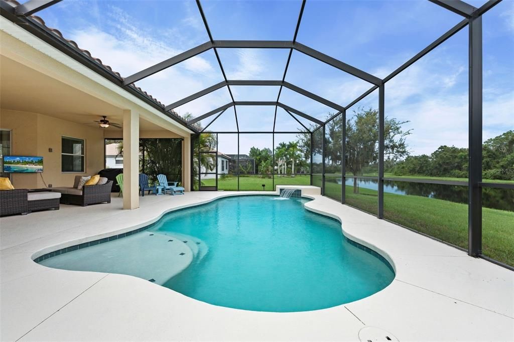 Под контрактом: $899,900 (4 спален, 3 ванн, 3120 Квадратных фут)