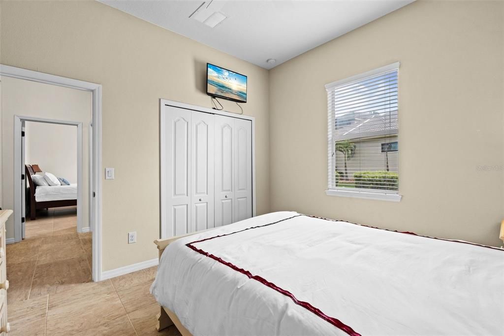 Под контрактом: $899,900 (4 спален, 3 ванн, 3120 Квадратных фут)