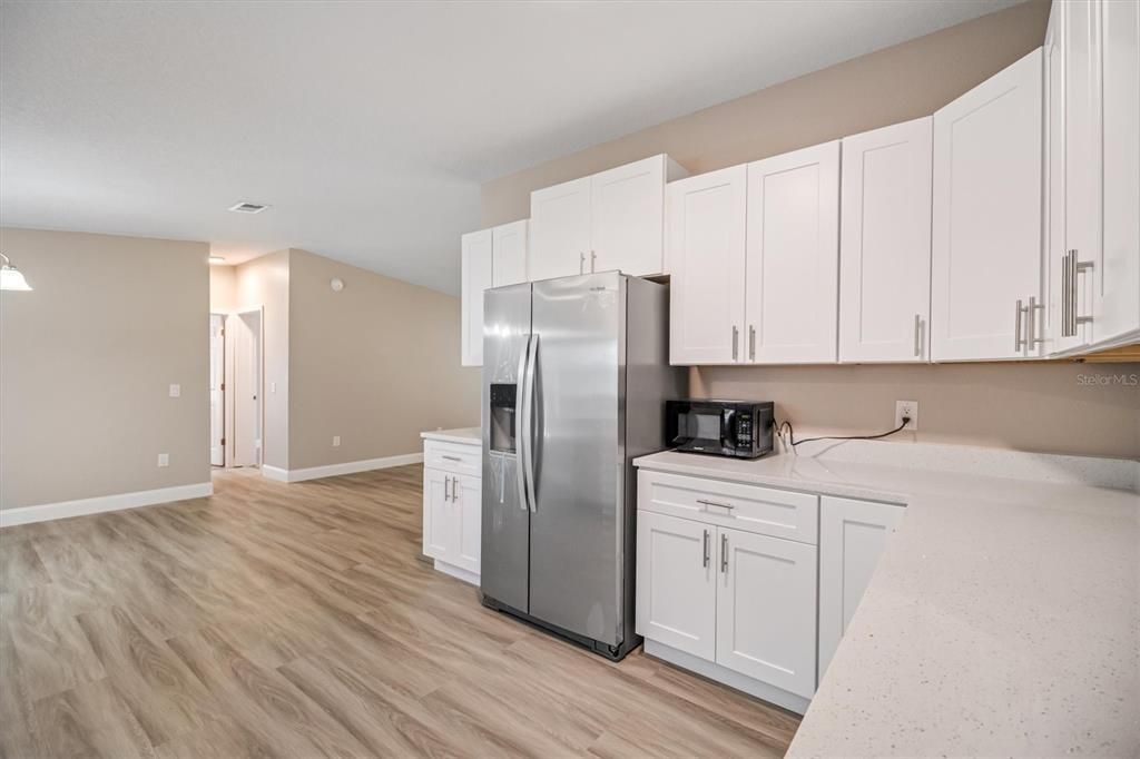 For Sale: $299,000 (3 beds, 2 baths, 1512 Square Feet)