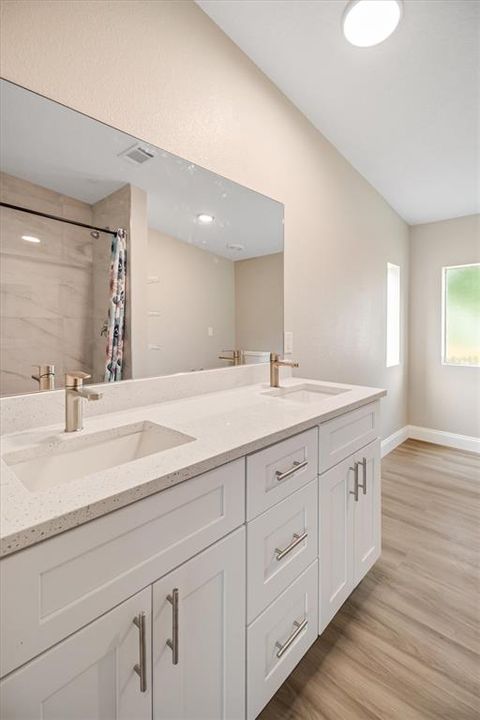 For Sale: $299,000 (3 beds, 2 baths, 1512 Square Feet)