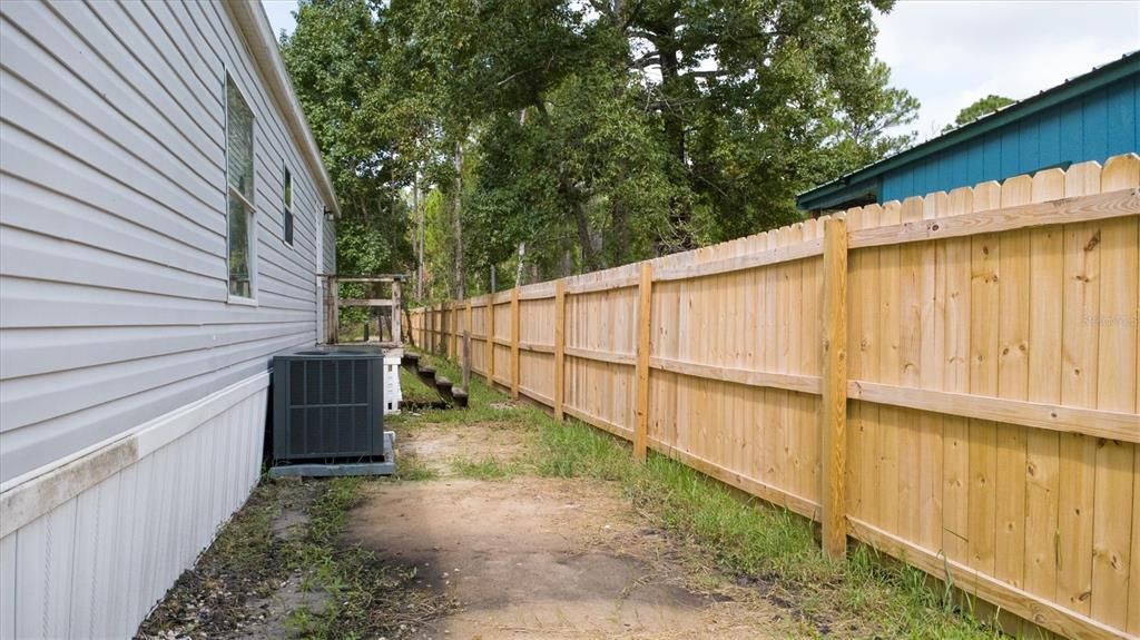 For Sale: $299,000 (3 beds, 2 baths, 1512 Square Feet)