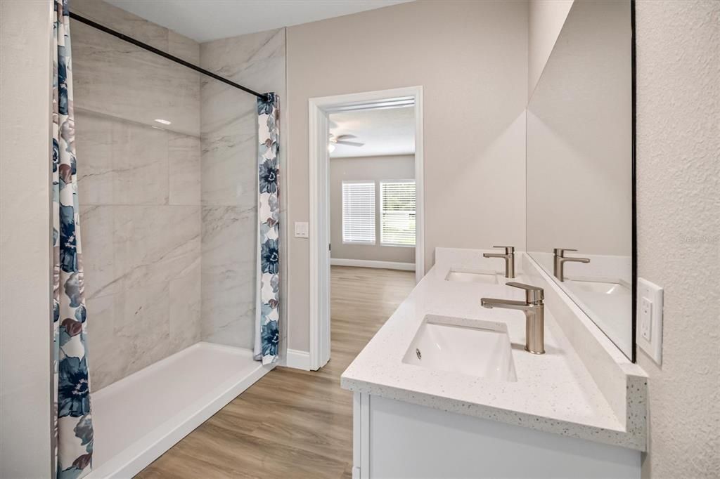 For Sale: $299,000 (3 beds, 2 baths, 1512 Square Feet)