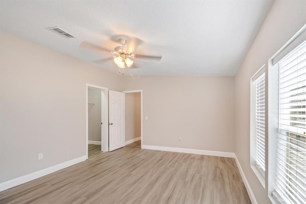 For Sale: $299,000 (3 beds, 2 baths, 1512 Square Feet)