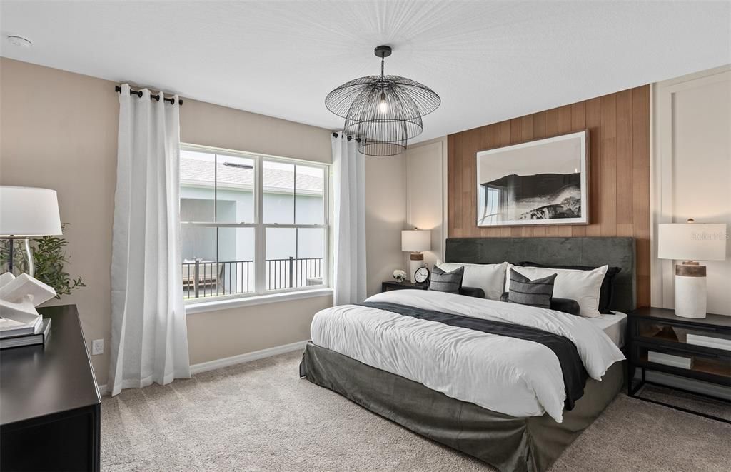 合同活跃: $385,790 (4 贝兹, 2 浴室, 1715 平方英尺)