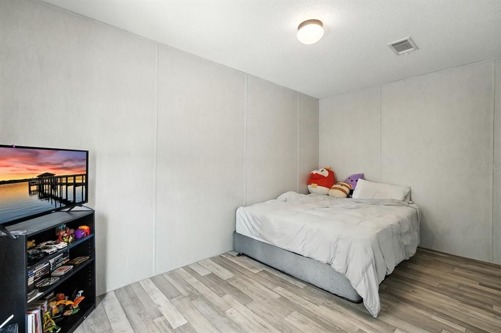 待售: $155,000 (2 贝兹, 2 浴室, 900 平方英尺)