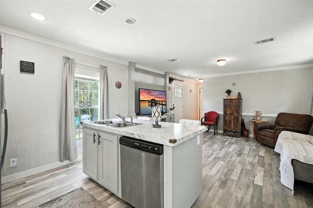 待售: $155,000 (2 贝兹, 2 浴室, 900 平方英尺)