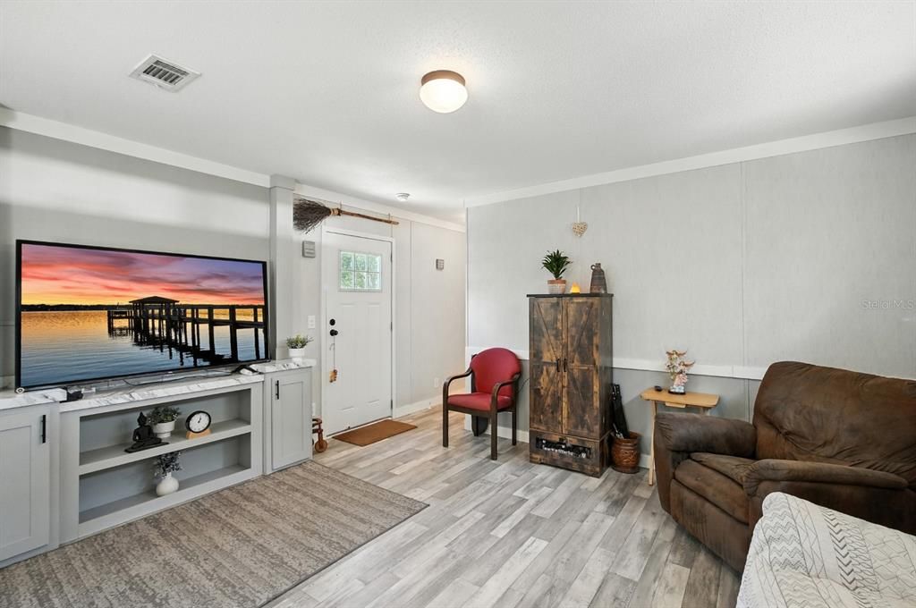 待售: $155,000 (2 贝兹, 2 浴室, 900 平方英尺)