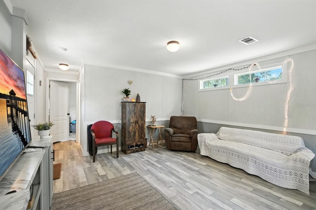 待售: $155,000 (2 贝兹, 2 浴室, 900 平方英尺)