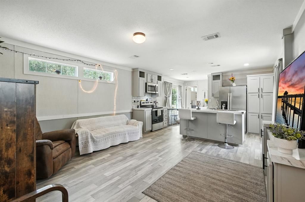 待售: $155,000 (2 贝兹, 2 浴室, 900 平方英尺)