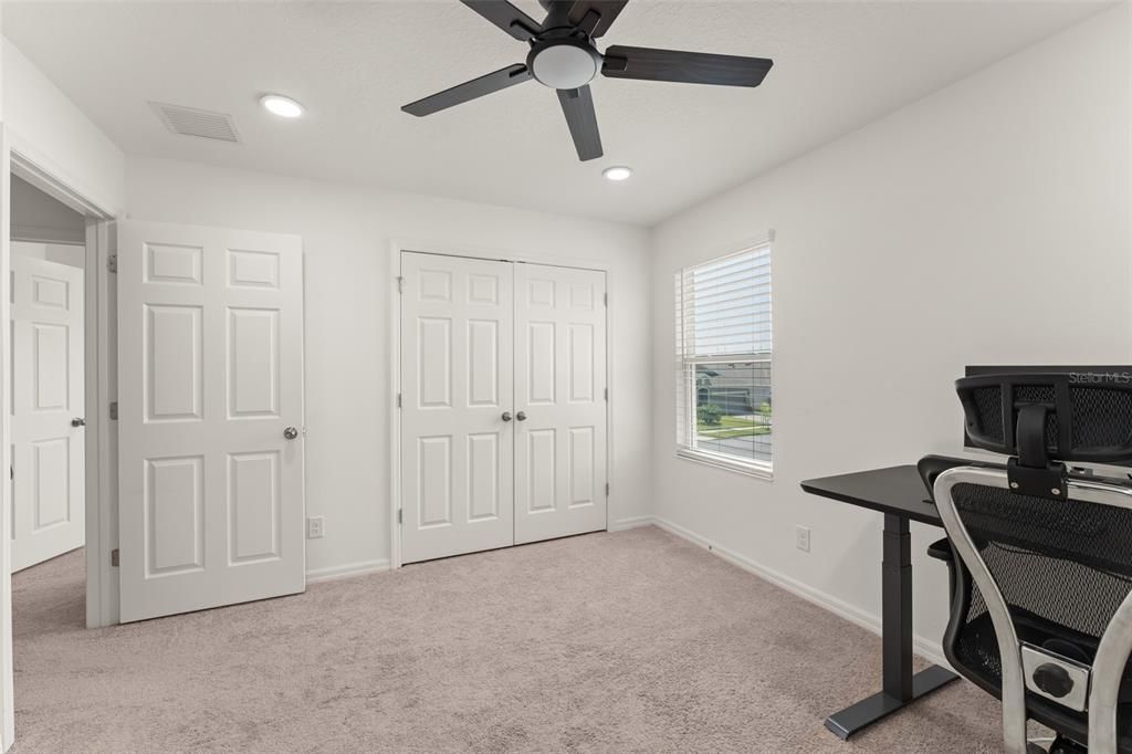 合同活跃: $579,000 (5 贝兹, 3 浴室, 3198 平方英尺)