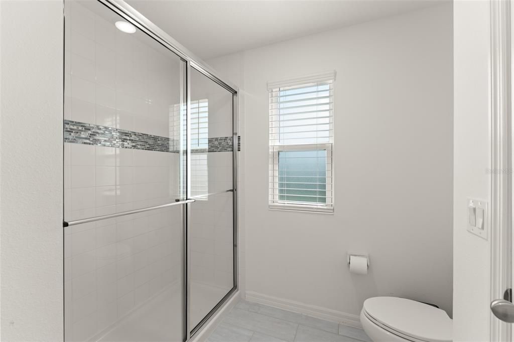 合同活跃: $579,000 (5 贝兹, 3 浴室, 3198 平方英尺)