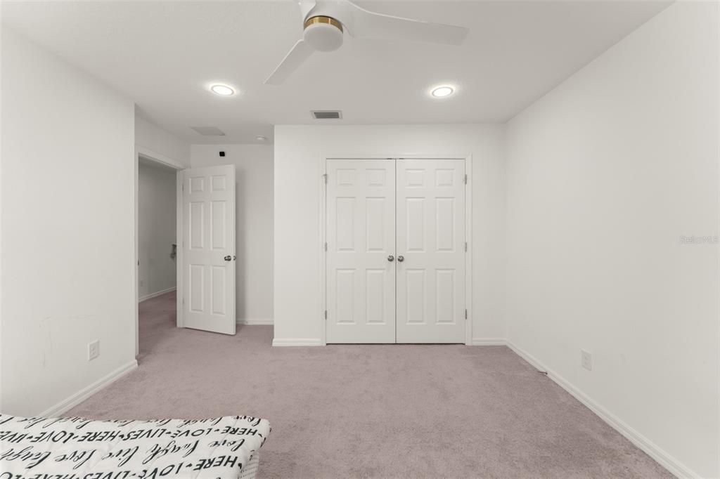 合同活跃: $579,000 (5 贝兹, 3 浴室, 3198 平方英尺)