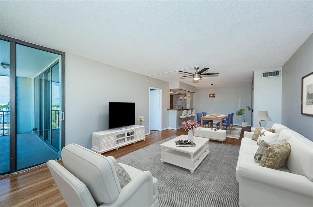 待售: $380,000 (2 贝兹, 2 浴室, 1290 平方英尺)