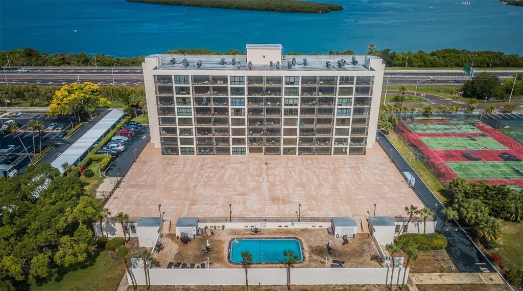 待售: $380,000 (2 贝兹, 2 浴室, 1290 平方英尺)