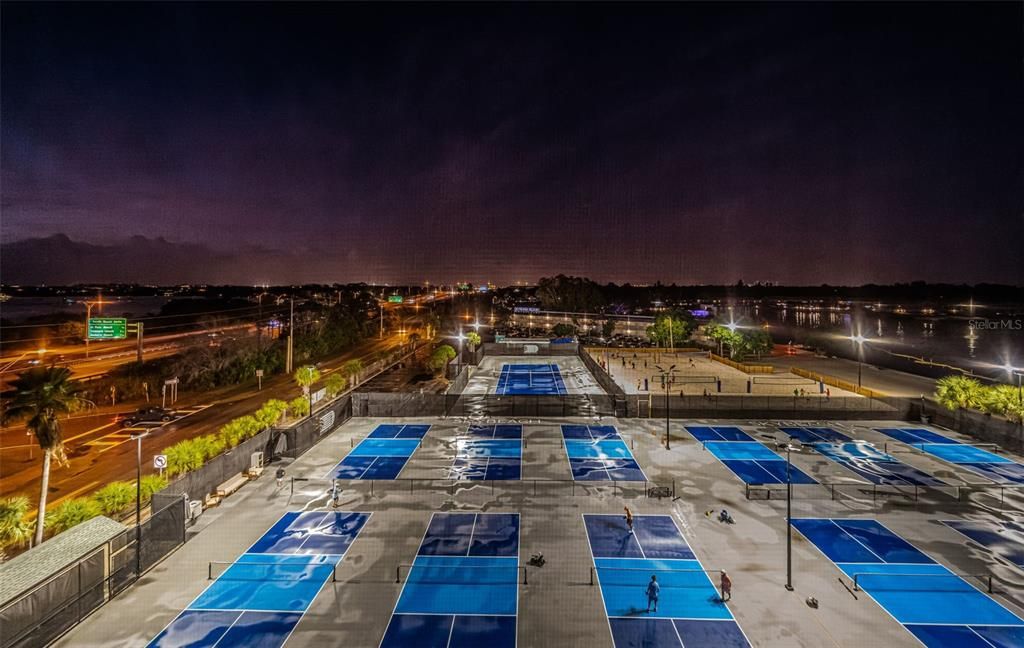 待售: $380,000 (2 贝兹, 2 浴室, 1290 平方英尺)