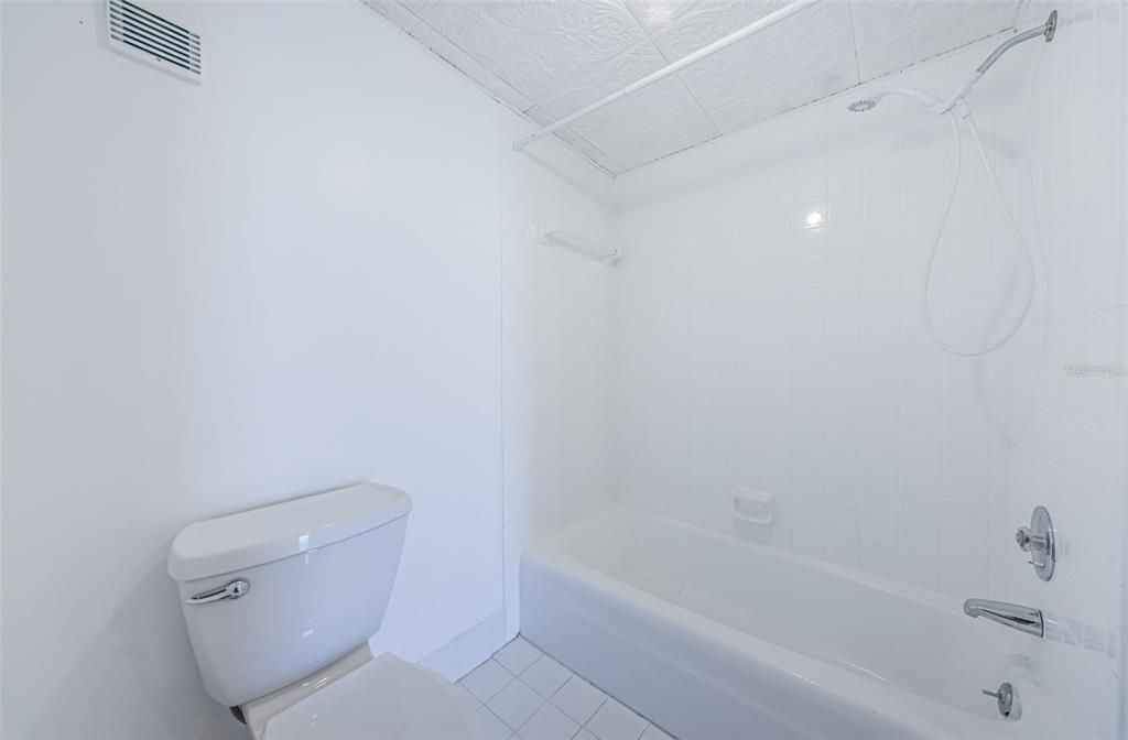 待售: $380,000 (2 贝兹, 2 浴室, 1290 平方英尺)