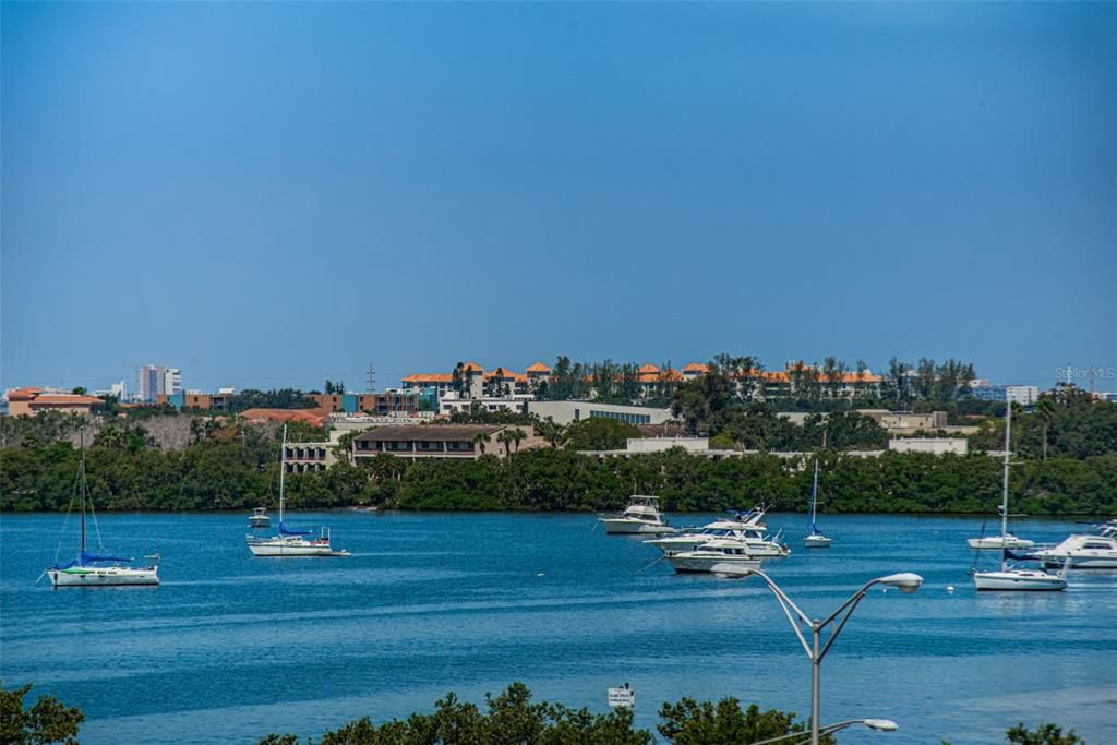 待售: $380,000 (2 贝兹, 2 浴室, 1290 平方英尺)