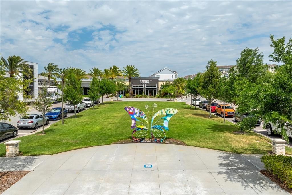 Active With Contract: $797,556 (4 beds, 3 baths, 2631 Square Feet)