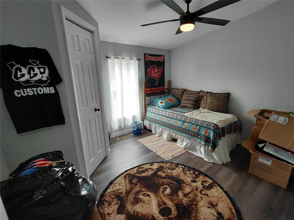 For Sale: $195,000 (3 beds, 2 baths, 1180 Square Feet)