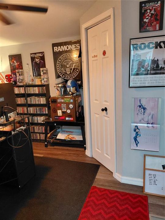 For Sale: $195,000 (3 beds, 2 baths, 1180 Square Feet)