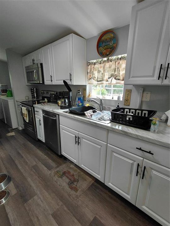 For Sale: $195,000 (3 beds, 2 baths, 1180 Square Feet)