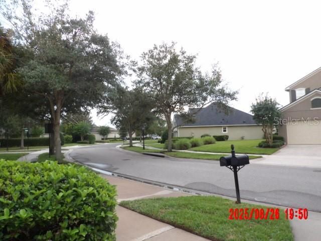 合同活跃: $395,000 (3 贝兹, 2 浴室, 1947 平方英尺)