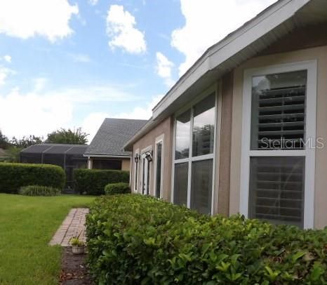 合同活跃: $395,000 (3 贝兹, 2 浴室, 1947 平方英尺)