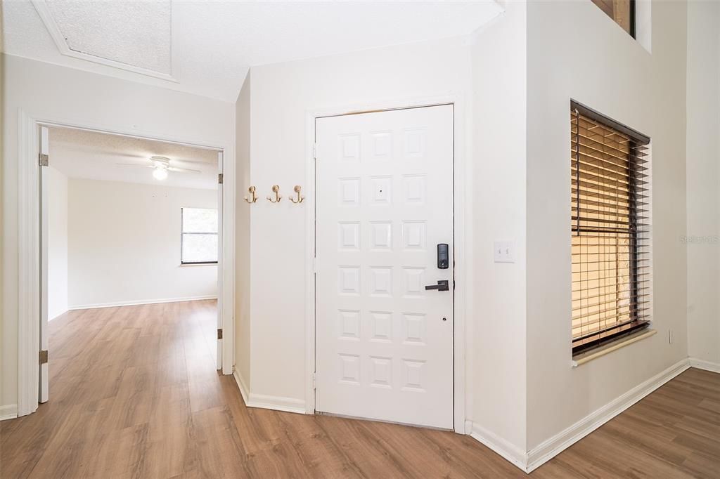 Active With Contract: $2,500 (3 beds, 2 baths, 1460 Square Feet)
