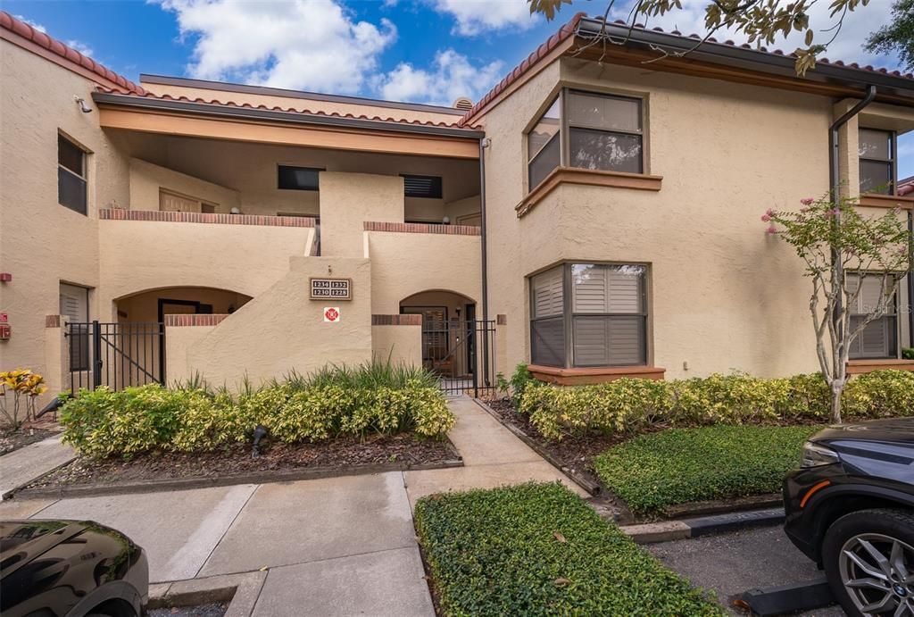 Active With Contract: $2,500 (3 beds, 2 baths, 1460 Square Feet)