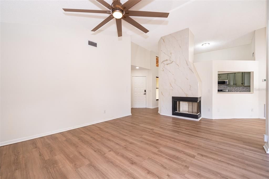 Active With Contract: $2,500 (3 beds, 2 baths, 1460 Square Feet)
