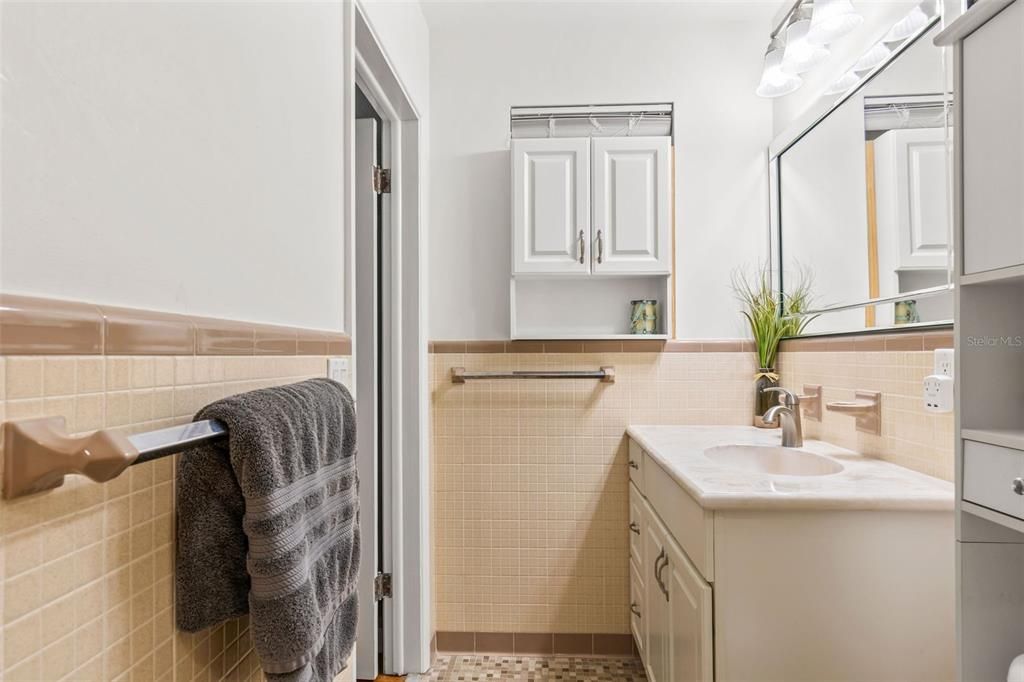 En Venta: $589,000 (3 camas, 2 baños, 1972 Pies cuadrados)